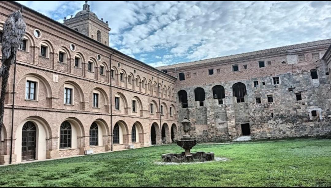 Albergue De Peregrinos San Cipriano Ayegui ภายนอก รูปภาพ